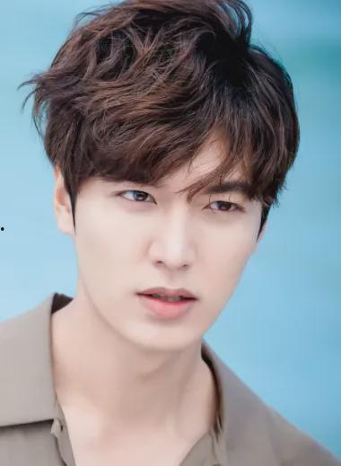 李敏镐最新爆料图片高清,魅力四溢演绎时尚风采