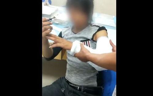 网红吃瓜三男是谁啊视频,视频走红背后的故事