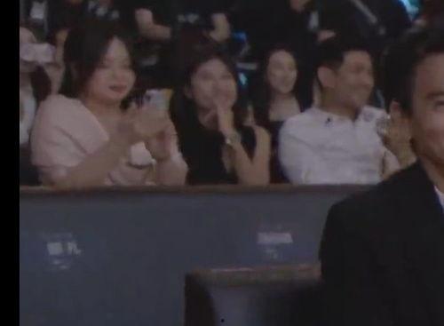 娱乐吃瓜二人组视频,带你领略幕后花絮与趣味瞬间